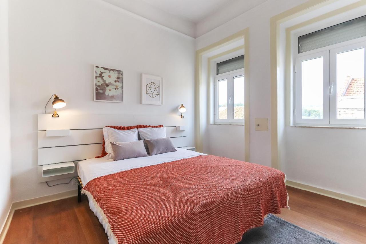 Portucale ! Stylish Campo Ourique Apartment Lissabon